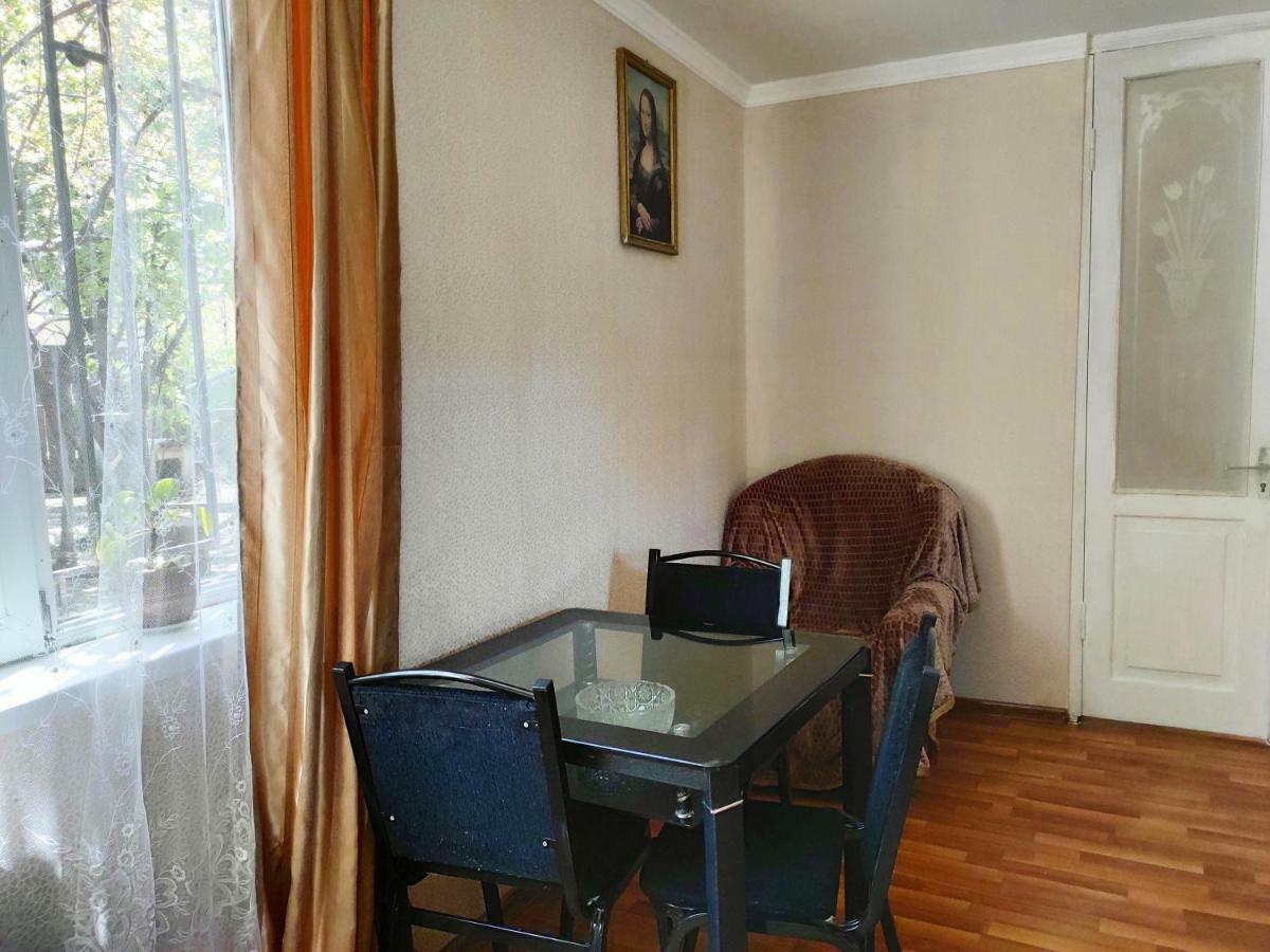 Guesthouse TTT Tbilissi Extérieur photo
