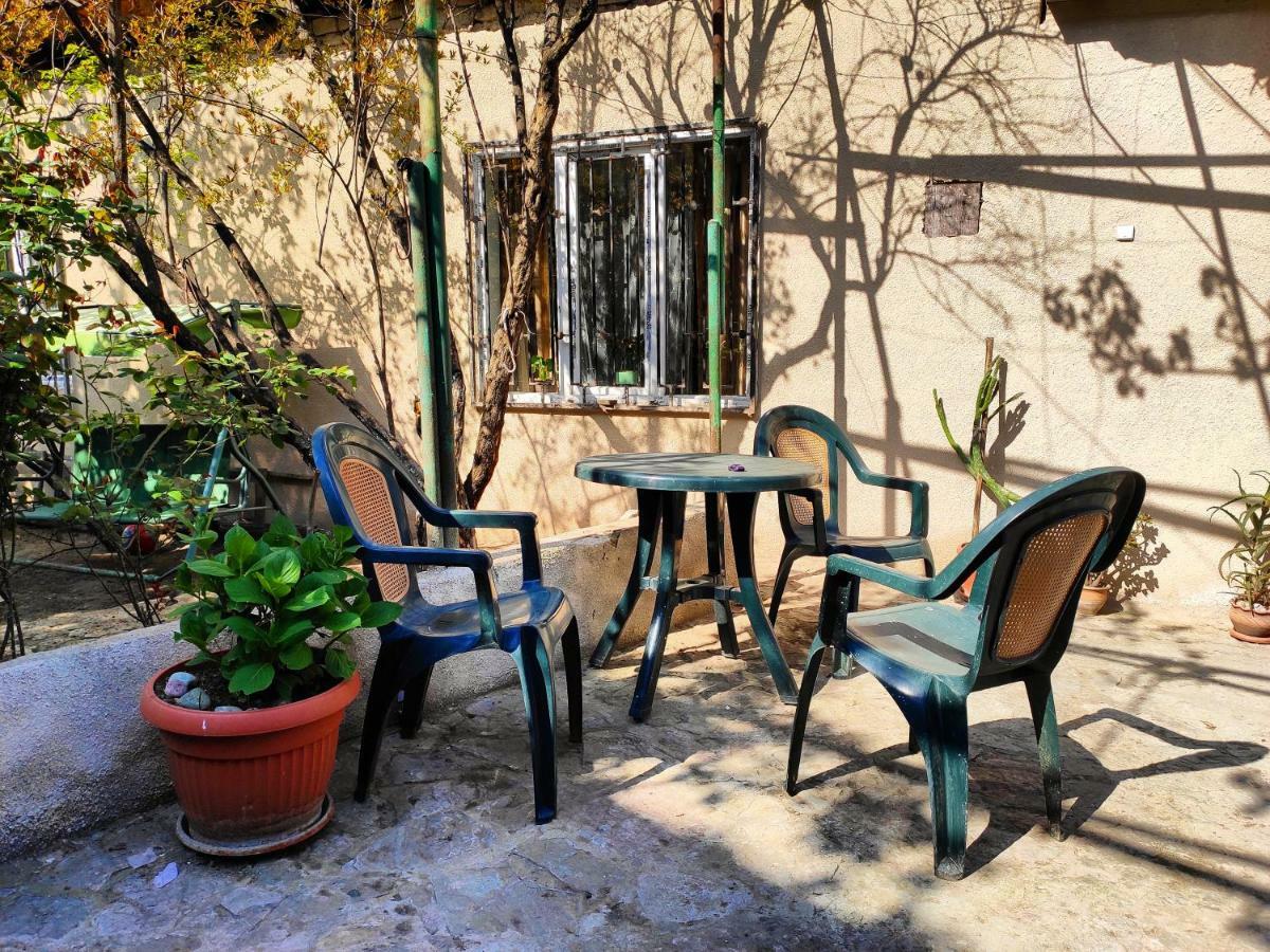 Guesthouse TTT Tbilissi Extérieur photo